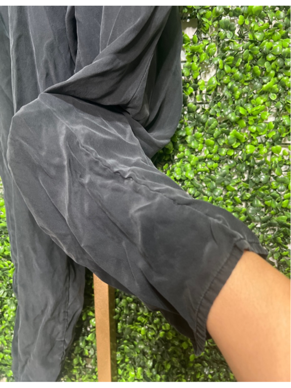 Parker Jumpsuit V Neck Ruched Hem Size XS 100% Silk Black One Piece Jumpsuit - Picture 6 of 9